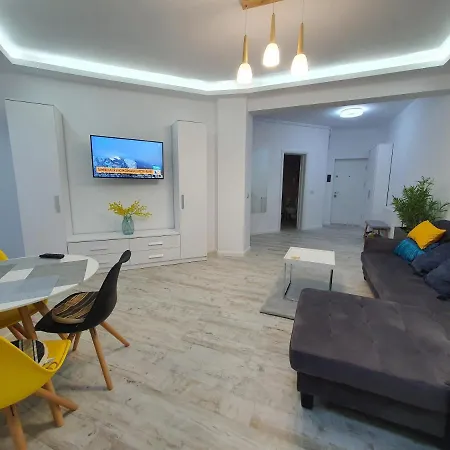 Apartamento Gemene And Pool Năvodari